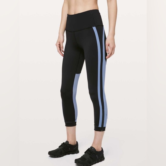 Lululemon Zip The Line Crop Black Blue Leggings Women's Size 6 - Picture 2 of 13